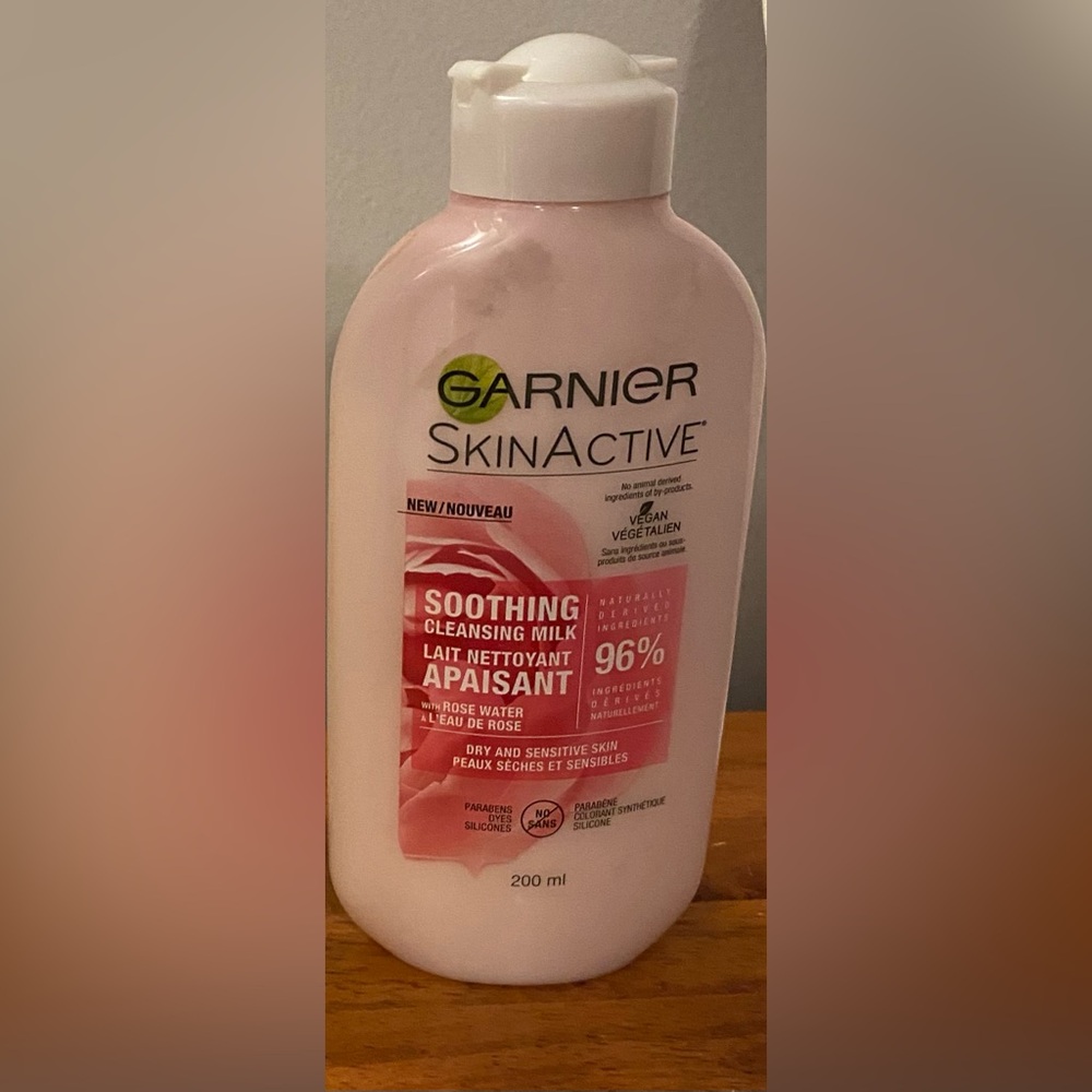 NEW Garnier SkinActive Soothing Cleansing Milk